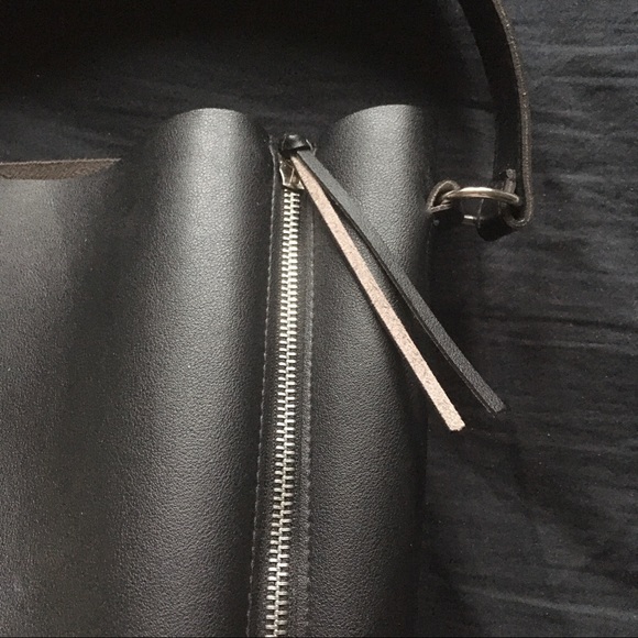Black faux leather handbag - Picture 2 of 4